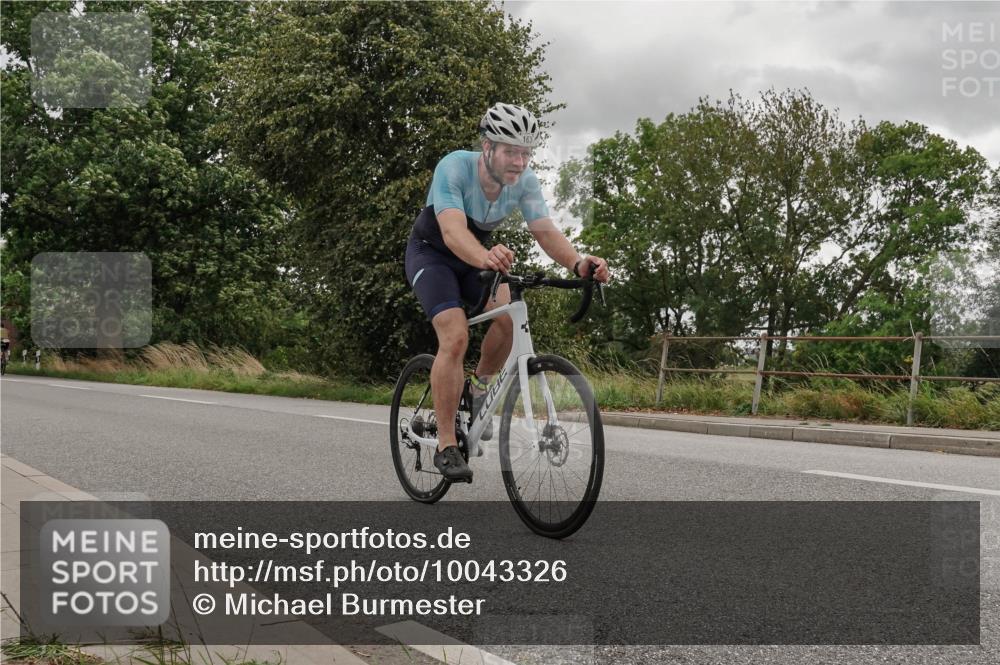 30.08.2026 - Elbe Triathlon Hamburg Michael Burmester http://msf.ph/oto/10043326 30.08.2026 14:53:40 Radfahren  meine-sportfotos.de