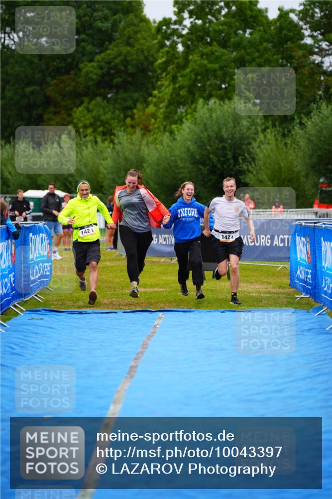 30.08.2026 - Elbe Triathlon Hamburg LAZAROV Photography http://msf.ph/oto/10043397 30.08.2026 16:35:29 Ziel  meine-sportfotos.de