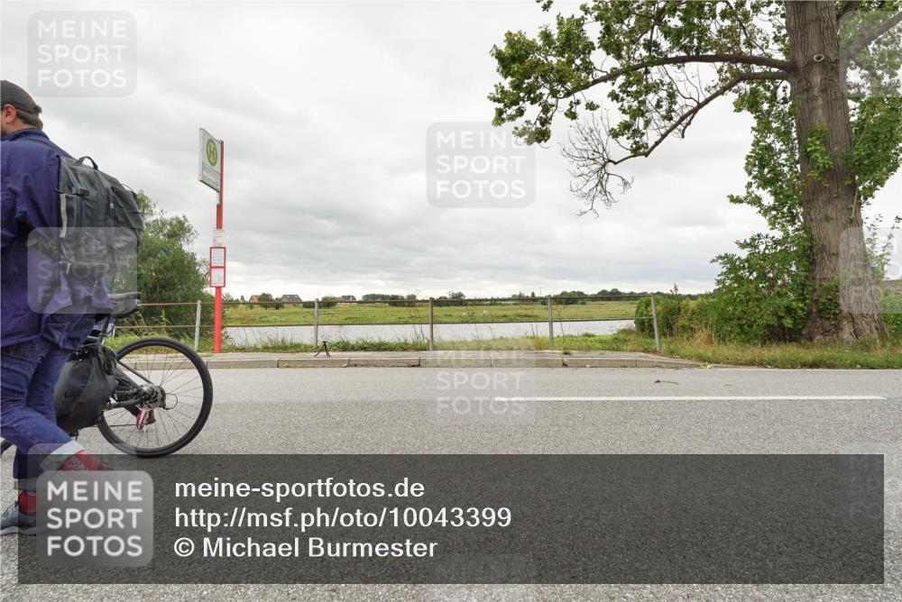 30.08.2026 - Elbe Triathlon Hamburg Michael Burmester http://msf.ph/oto/10043399 30.08.2026 14:04:47 Radfahren  meine-sportfotos.de