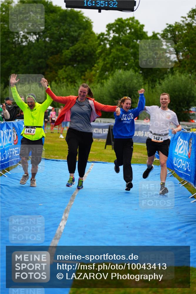 30.08.2026 - Elbe Triathlon Hamburg LAZAROV Photography http://msf.ph/oto/10043413 30.08.2026 16:35:31 Ziel  meine-sportfotos.de