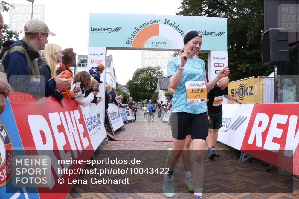 30.08.2026 - Blankeneser Heldenlauf Lena Gebhardt http://msf.ph/oto/10043422 30.08.2026 11:49:13 Ziel 2258, 2291, 2531, 2704 meine-sportfotos.de