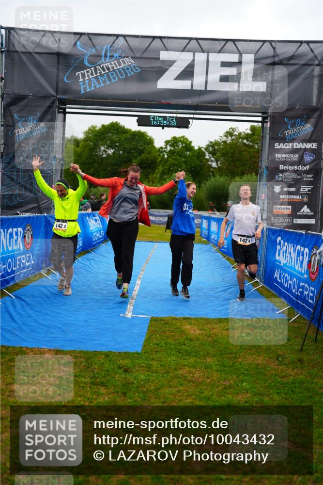 30.08.2026 - Elbe Triathlon Hamburg LAZAROV Photography http://msf.ph/oto/10043432 30.08.2026 16:35:32 Ziel  meine-sportfotos.de