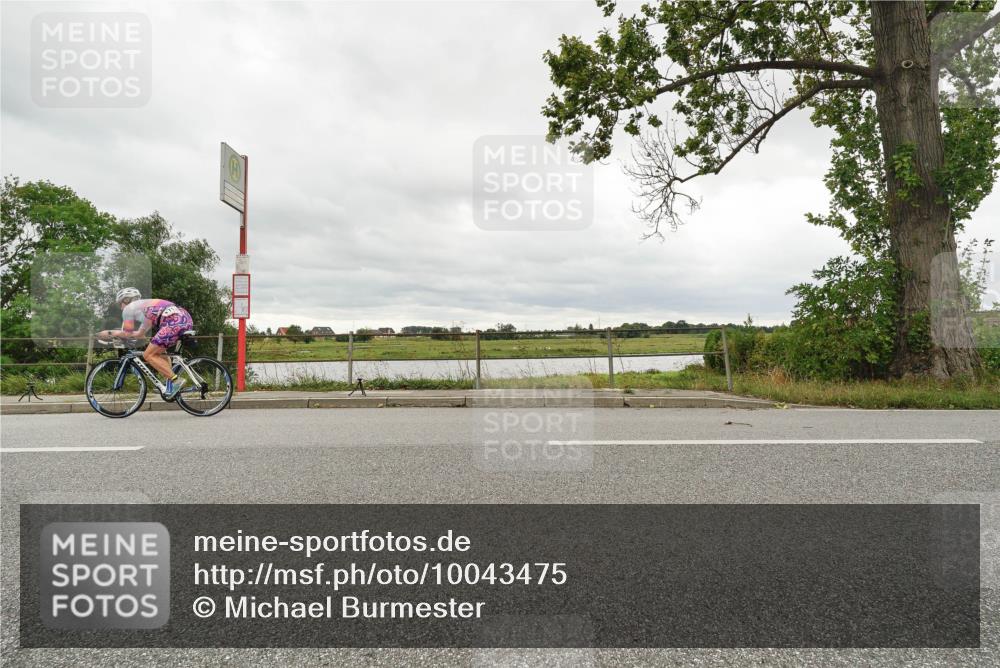 30.08.2026 - Elbe Triathlon Hamburg Michael Burmester http://msf.ph/oto/10043475 30.08.2026 14:08:30 Radfahren  meine-sportfotos.de