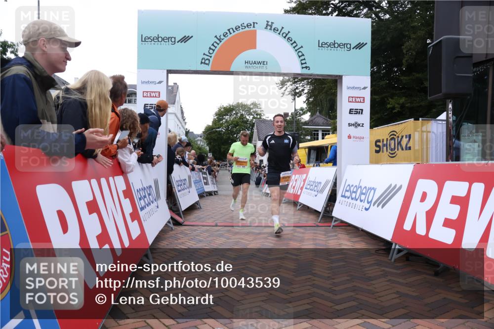 30.08.2026 - Blankeneser Heldenlauf Lena Gebhardt http://msf.ph/oto/10043539 30.08.2026 11:49:19 Ziel 2258, 2291, 2531, 2555, 2599, 2704, 2879 meine-sportfotos.de