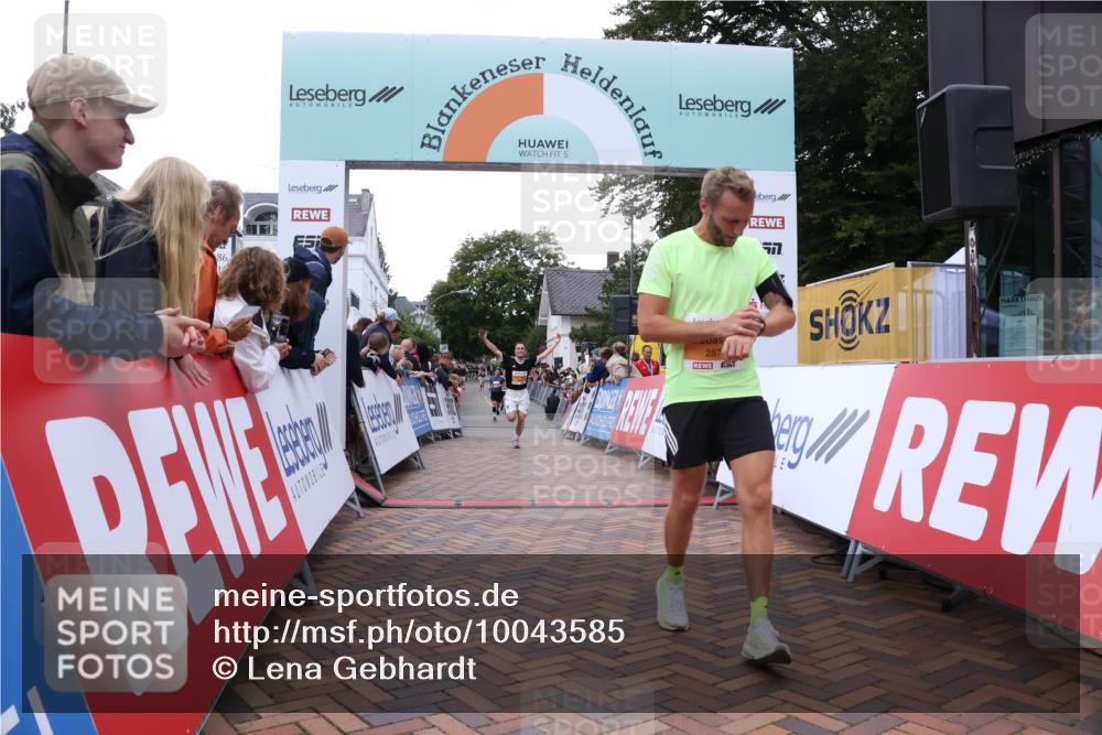 30.08.2026 - Blankeneser Heldenlauf Lena Gebhardt http://msf.ph/oto/10043585 30.08.2026 11:49:21 Ziel 2258, 2555, 2599, 2879 meine-sportfotos.de