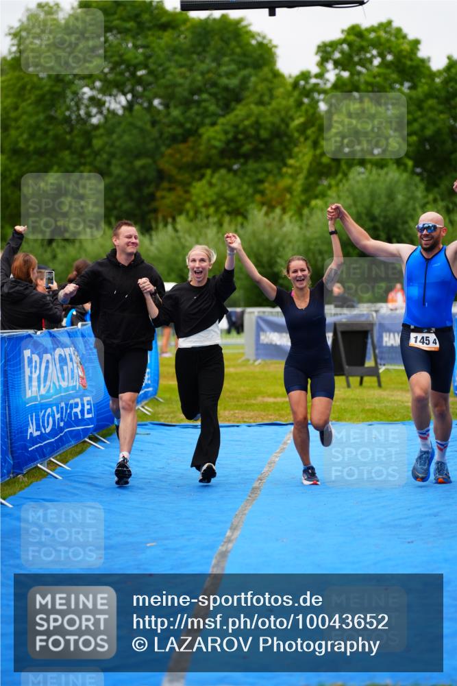 30.08.2026 - Elbe Triathlon Hamburg LAZAROV Photography http://msf.ph/oto/10043652 30.08.2026 16:38:33 Ziel  meine-sportfotos.de
