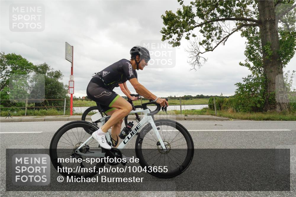 30.08.2026 - Elbe Triathlon Hamburg Michael Burmester http://msf.ph/oto/10043655 30.08.2026 14:10:04 Radfahren 131, 148, 168 meine-sportfotos.de