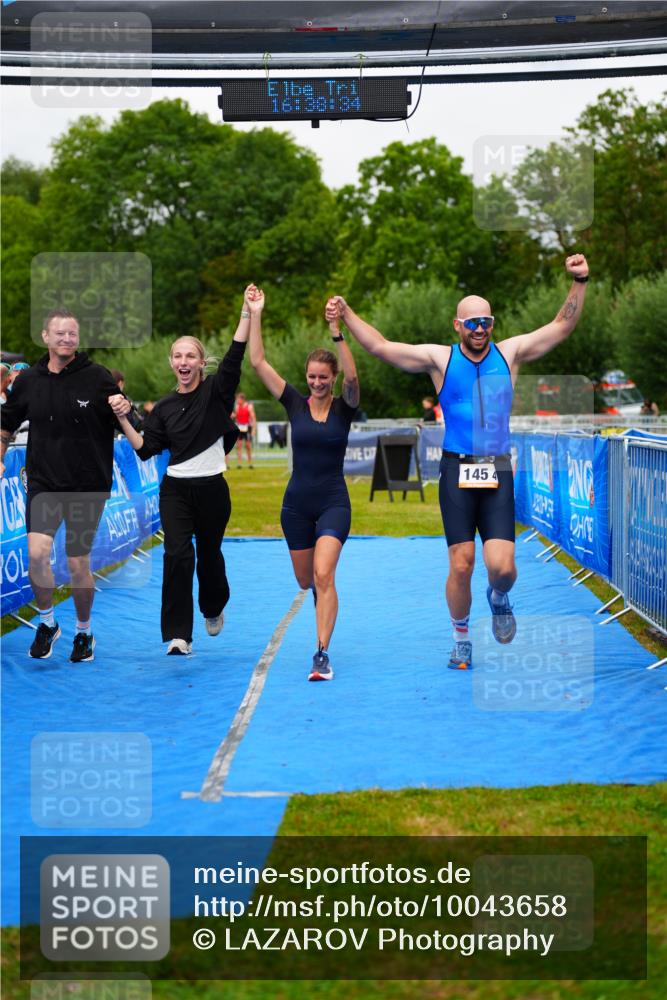 30.08.2026 - Elbe Triathlon Hamburg LAZAROV Photography http://msf.ph/oto/10043658 30.08.2026 16:38:33 Ziel  meine-sportfotos.de