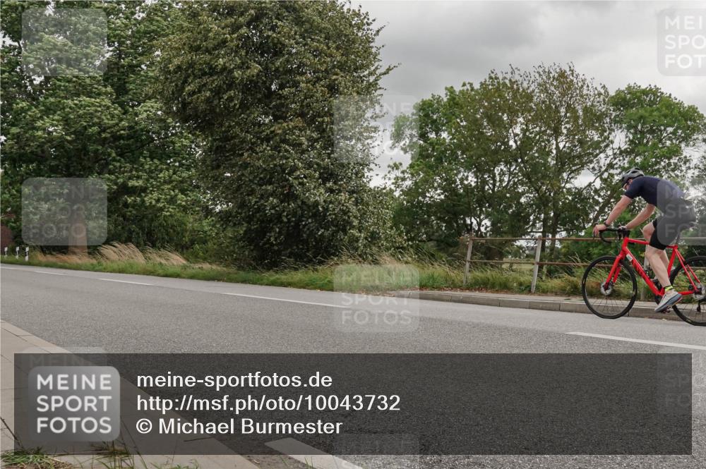 30.08.2026 - Elbe Triathlon Hamburg Michael Burmester http://msf.ph/oto/10043732 30.08.2026 14:56:26 Radfahren  meine-sportfotos.de