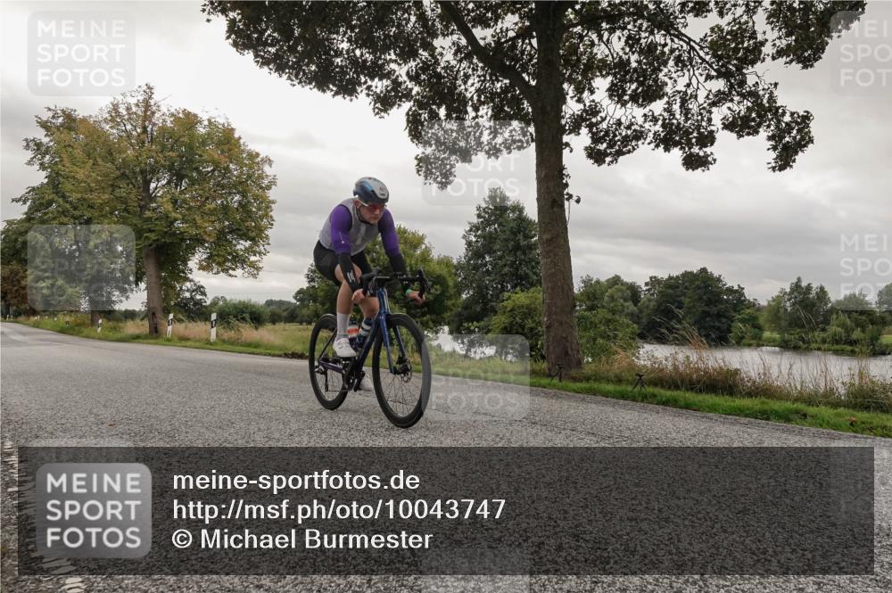 30.08.2026 - Elbe Triathlon Hamburg Michael Burmester http://msf.ph/oto/10043747 30.08.2026 09:20:01 Radfahren 421, 588 meine-sportfotos.de