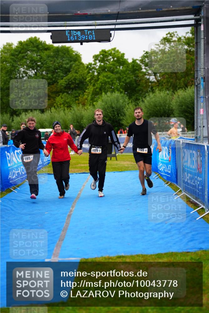 30.08.2026 - Elbe Triathlon Hamburg LAZAROV Photography http://msf.ph/oto/10043778 30.08.2026 16:39:01 Ziel  meine-sportfotos.de