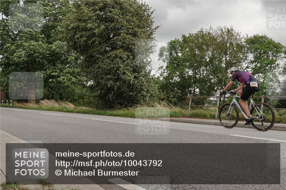 30.08.2026 - Elbe Triathlon Hamburg Michael Burmester http://msf.ph/oto/10043792 30.08.2026 14:56:55 Radfahren  meine-sportfotos.de