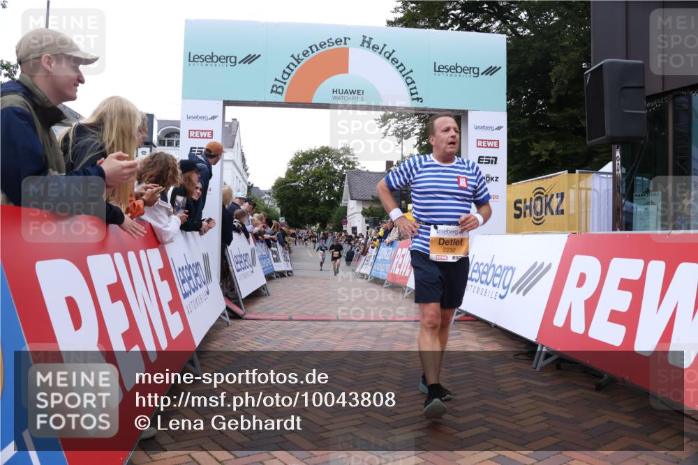 30.08.2026 - Blankeneser Heldenlauf Lena Gebhardt http://msf.ph/oto/10043808 30.08.2026 11:49:31 Ziel 2232, 2624, 2952, 2955 meine-sportfotos.de