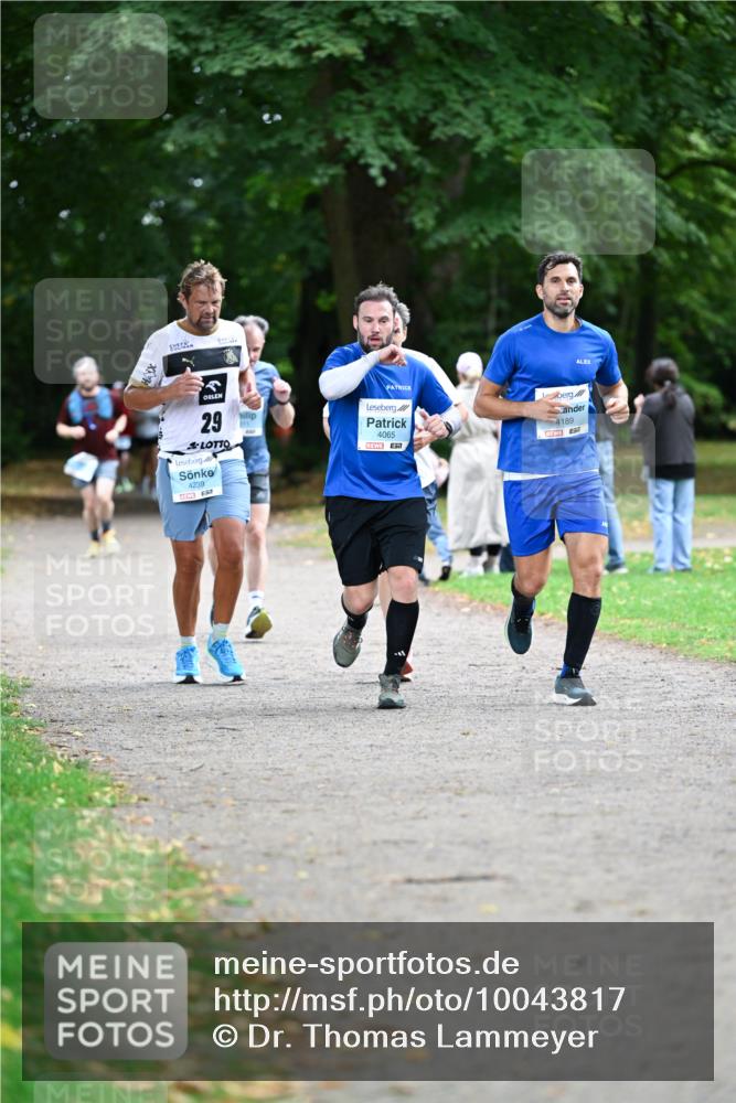 30.08.2026 - Blankeneser Heldenlauf Dr. Thomas Lammeyer http://msf.ph/oto/10043817 30.08.2026 11:19:40 Laufen 29, 4239, 4065, 4189 meine-sportfotos.de