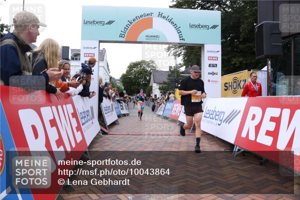 30.08.2026 - Blankeneser Heldenlauf Lena Gebhardt http://msf.ph/oto/10043864 30.08.2026 11:49:36 Ziel 2205, 2232, 2952 meine-sportfotos.de