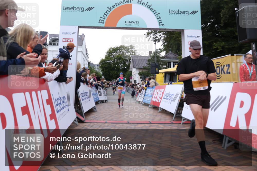 30.08.2026 - Blankeneser Heldenlauf Lena Gebhardt http://msf.ph/oto/10043877 30.08.2026 11:49:36 Ziel 2205, 2232, 2952 meine-sportfotos.de
