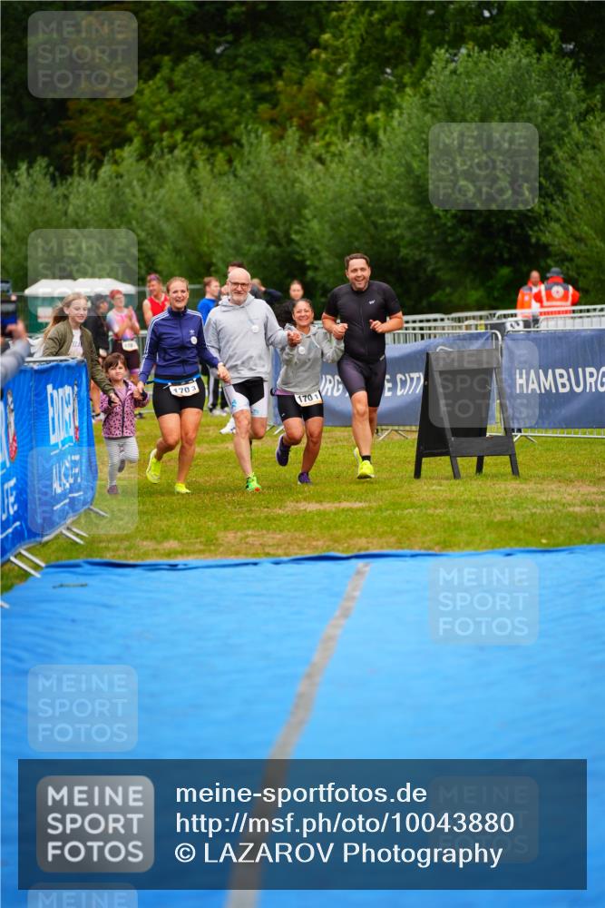 30.08.2026 - Elbe Triathlon Hamburg LAZAROV Photography http://msf.ph/oto/10043880 30.08.2026 16:39:33 Ziel  meine-sportfotos.de