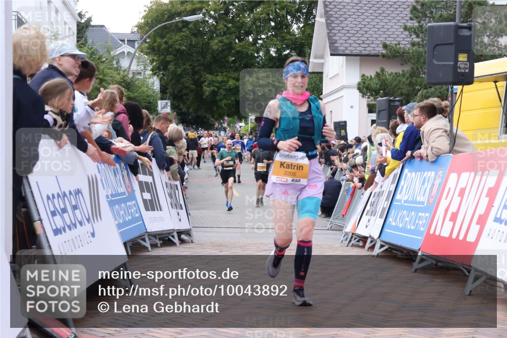30.08.2026 - Blankeneser Heldenlauf Lena Gebhardt http://msf.ph/oto/10043892 30.08.2026 11:49:37 Ziel 2205, 2232, 2952 meine-sportfotos.de