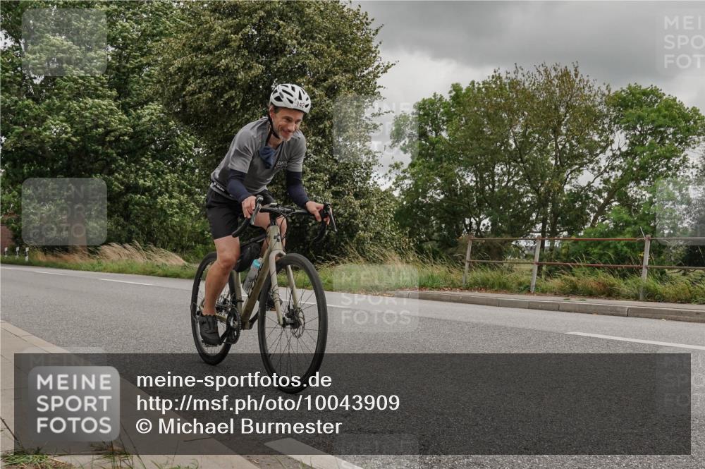 30.08.2026 - Elbe Triathlon Hamburg Michael Burmester http://msf.ph/oto/10043909 30.08.2026 14:58:02 Radfahren  meine-sportfotos.de