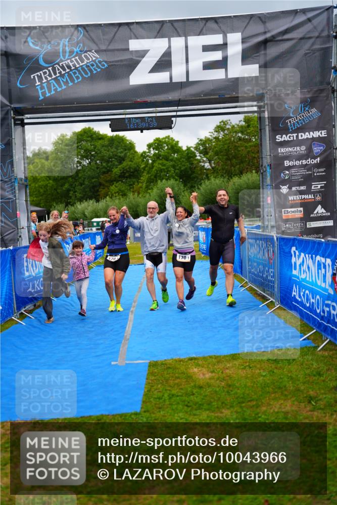 30.08.2026 - Elbe Triathlon Hamburg LAZAROV Photography http://msf.ph/oto/10043966 30.08.2026 16:39:38 Ziel  meine-sportfotos.de
