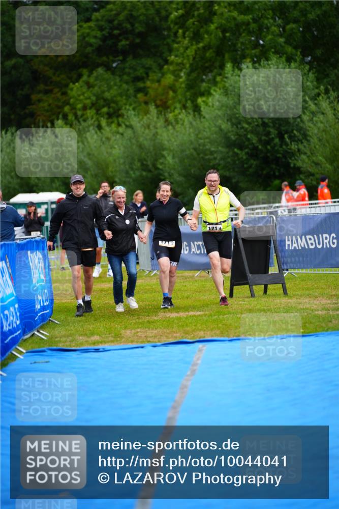 30.08.2026 - Elbe Triathlon Hamburg LAZAROV Photography http://msf.ph/oto/10044041 30.08.2026 16:40:24 Ziel  meine-sportfotos.de