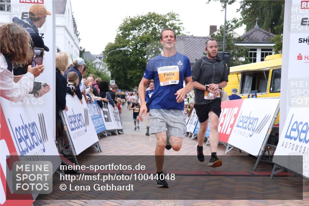 30.08.2026 - Blankeneser Heldenlauf Lena Gebhardt http://msf.ph/oto/10044048 30.08.2026 11:49:45 Ziel 2205, 2261, 2267, 2657, 2721, 2960 meine-sportfotos.de