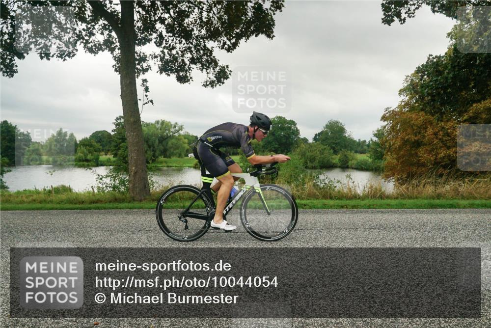 30.08.2026 - Elbe Triathlon Hamburg Michael Burmester http://msf.ph/oto/10044054 30.08.2026 09:09:17 Radfahren 286, 411, 420 meine-sportfotos.de