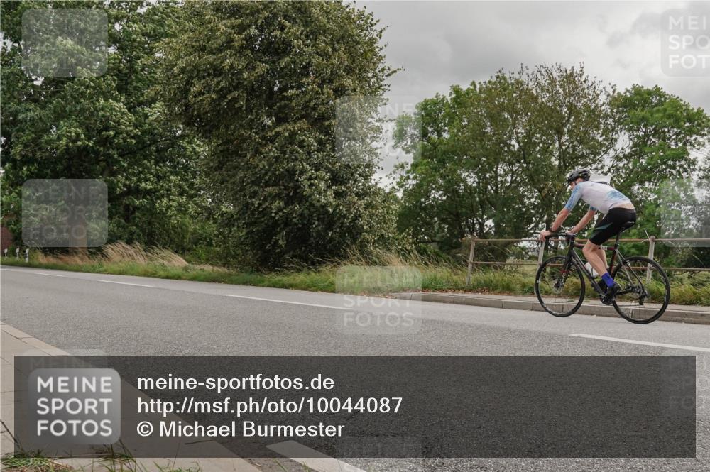 30.08.2026 - Elbe Triathlon Hamburg Michael Burmester http://msf.ph/oto/10044087 30.08.2026 14:59:47 Radfahren  meine-sportfotos.de