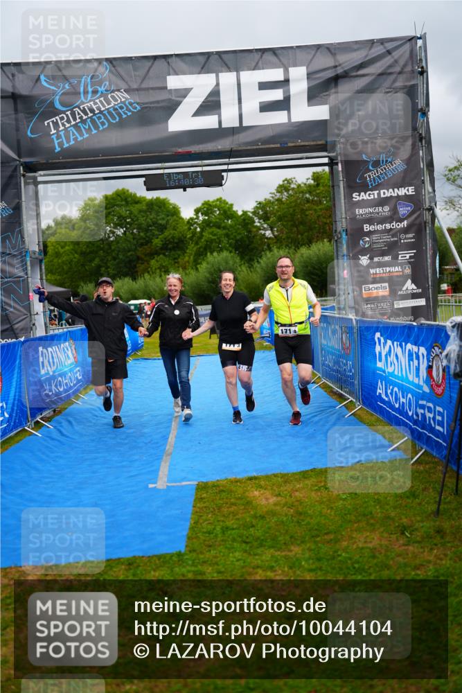 30.08.2026 - Elbe Triathlon Hamburg LAZAROV Photography http://msf.ph/oto/10044104 30.08.2026 16:40:30 Ziel  meine-sportfotos.de