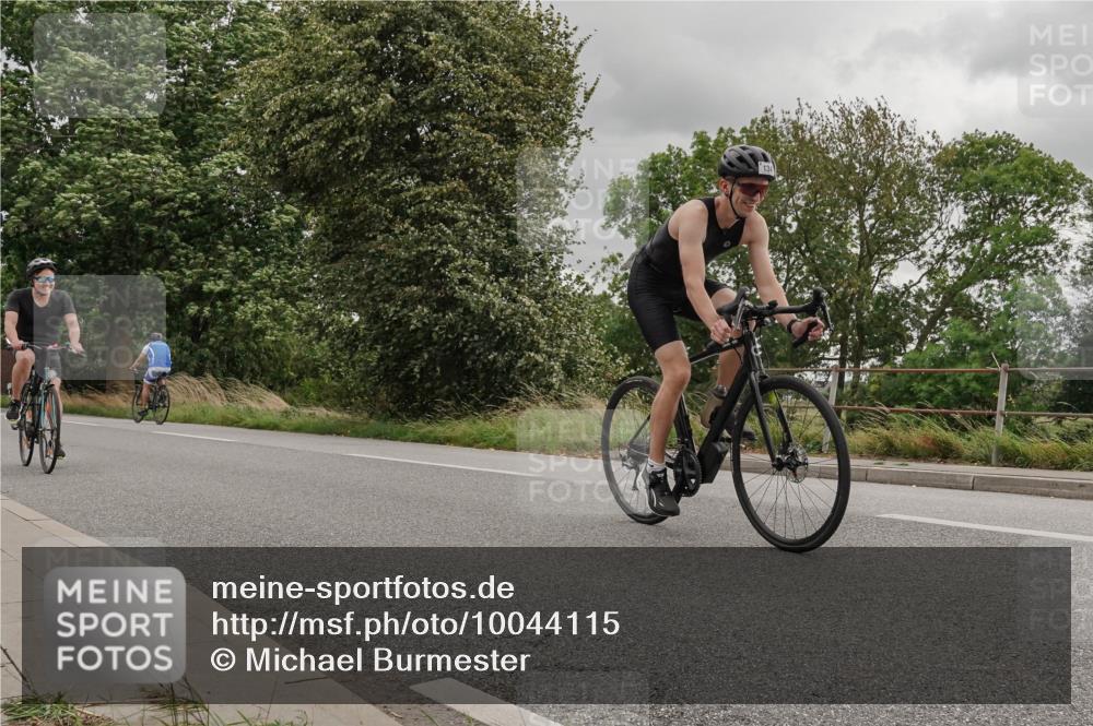 30.08.2026 - Elbe Triathlon Hamburg Michael Burmester http://msf.ph/oto/10044115 30.08.2026 15:00:02 Radfahren 138 meine-sportfotos.de