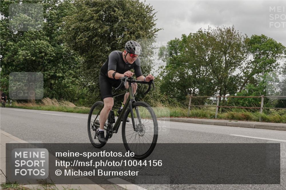 30.08.2026 - Elbe Triathlon Hamburg Michael Burmester http://msf.ph/oto/10044156 30.08.2026 15:00:39 Radfahren  meine-sportfotos.de