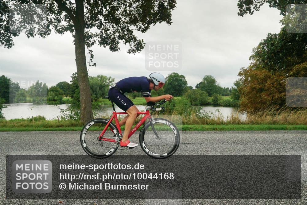 30.08.2026 - Elbe Triathlon Hamburg Michael Burmester http://msf.ph/oto/10044168 30.08.2026 09:10:13 Radfahren 182, 301, 428, 1895 meine-sportfotos.de