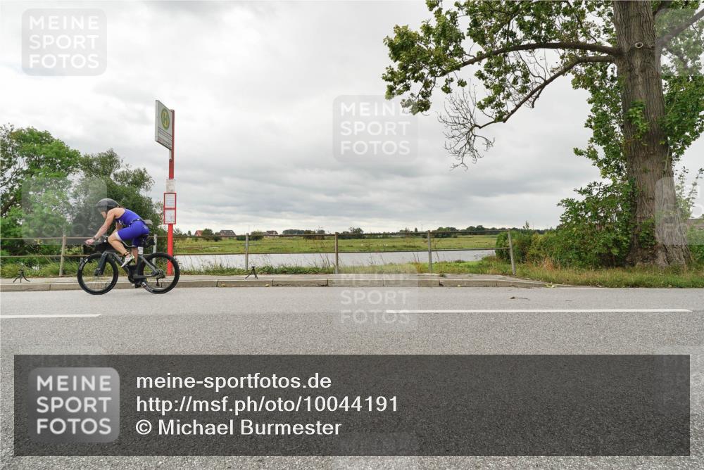 30.08.2026 - Elbe Triathlon Hamburg Michael Burmester http://msf.ph/oto/10044191 30.08.2026 14:13:30 Radfahren 135 meine-sportfotos.de