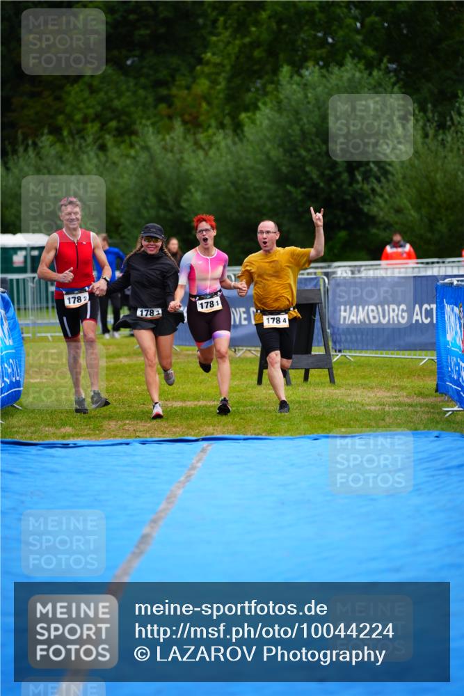 30.08.2026 - Elbe Triathlon Hamburg LAZAROV Photography http://msf.ph/oto/10044224 30.08.2026 16:42:17 Ziel  meine-sportfotos.de