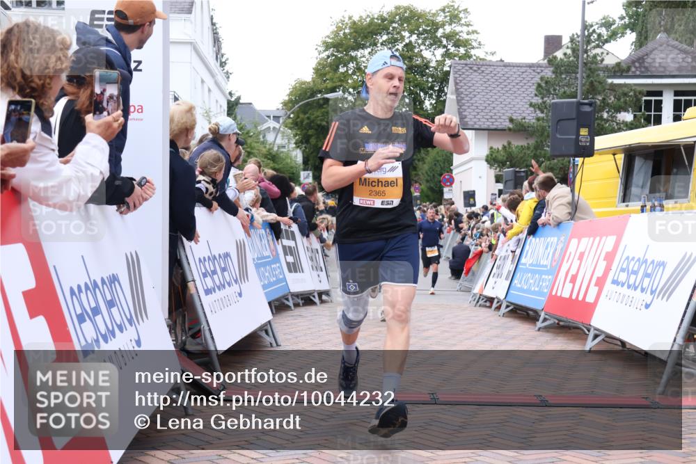 30.08.2026 - Blankeneser Heldenlauf Lena Gebhardt http://msf.ph/oto/10044232 30.08.2026 11:49:51 Ziel 2261, 2267, 2365, 2569, 2657, 2721, 2960 meine-sportfotos.de