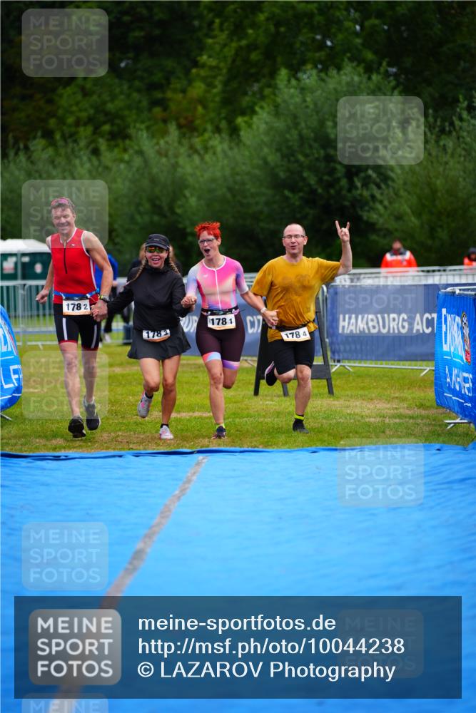 30.08.2026 - Elbe Triathlon Hamburg LAZAROV Photography http://msf.ph/oto/10044238 30.08.2026 16:42:17 Ziel  meine-sportfotos.de