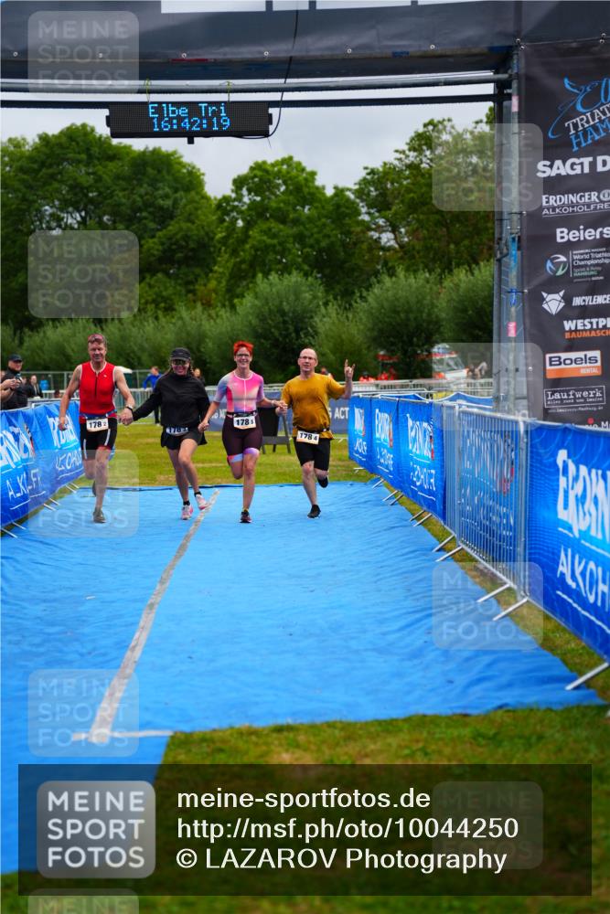 30.08.2026 - Elbe Triathlon Hamburg LAZAROV Photography http://msf.ph/oto/10044250 30.08.2026 16:42:19 Ziel  meine-sportfotos.de