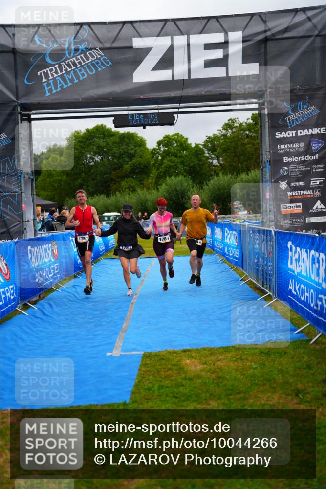 30.08.2026 - Elbe Triathlon Hamburg LAZAROV Photography http://msf.ph/oto/10044266 30.08.2026 16:42:20 Ziel  meine-sportfotos.de