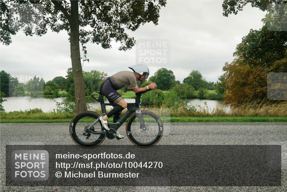 30.08.2026 - Elbe Triathlon Hamburg Michael Burmester http://msf.ph/oto/10044270 30.08.2026 09:10:57 Radfahren 221, 240 meine-sportfotos.de