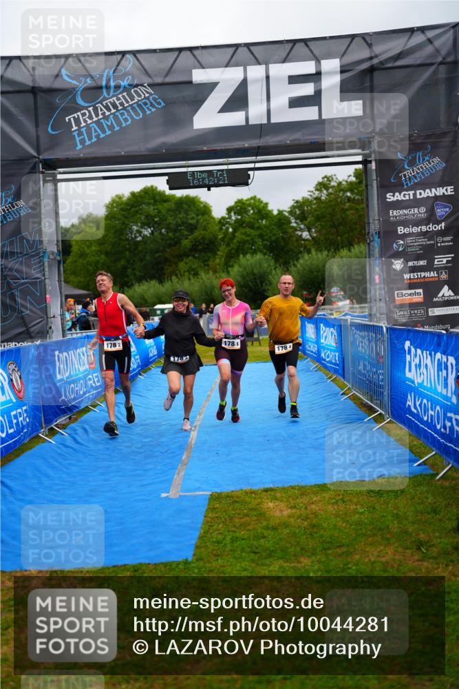 30.08.2026 - Elbe Triathlon Hamburg LAZAROV Photography http://msf.ph/oto/10044281 30.08.2026 16:42:21 Ziel  meine-sportfotos.de