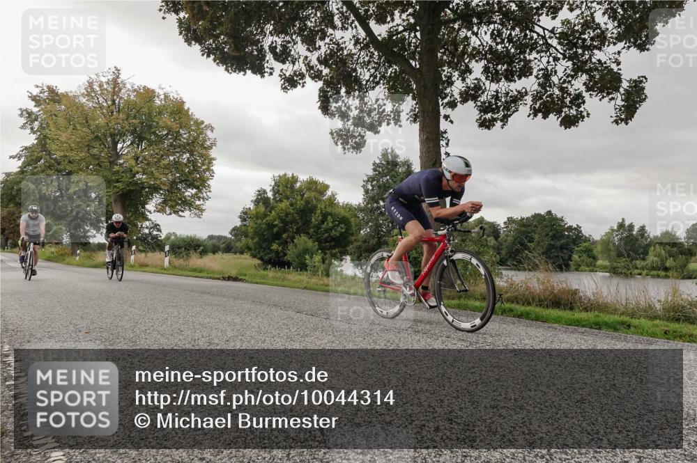 30.08.2026 - Elbe Triathlon Hamburg Michael Burmester http://msf.ph/oto/10044314 30.08.2026 09:23:04 Radfahren 182, 404, 413, 439, 705, 1895 meine-sportfotos.de