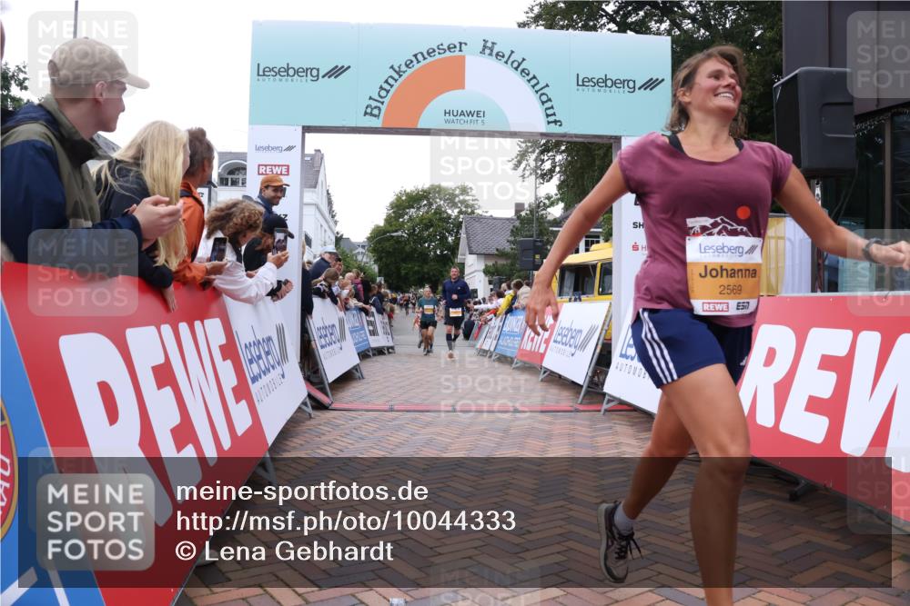 30.08.2026 - Blankeneser Heldenlauf Lena Gebhardt http://msf.ph/oto/10044333 30.08.2026 11:49:54 Ziel 2054, 2261, 2365, 2550, 2569, 2617, 2960 meine-sportfotos.de