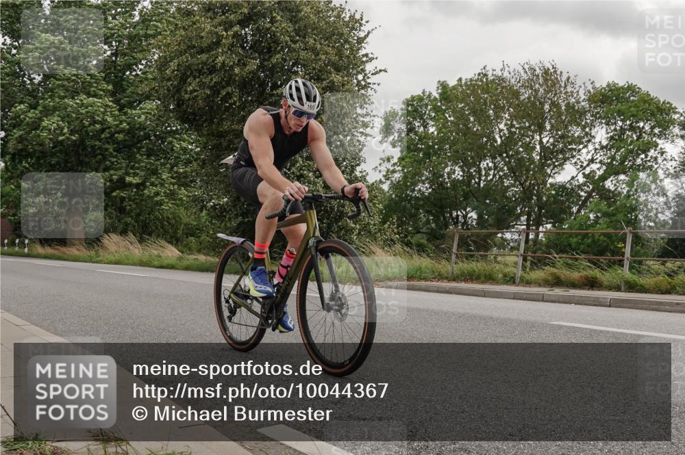30.08.2026 - Elbe Triathlon Hamburg Michael Burmester http://msf.ph/oto/10044367 30.08.2026 15:03:37 Radfahren  meine-sportfotos.de