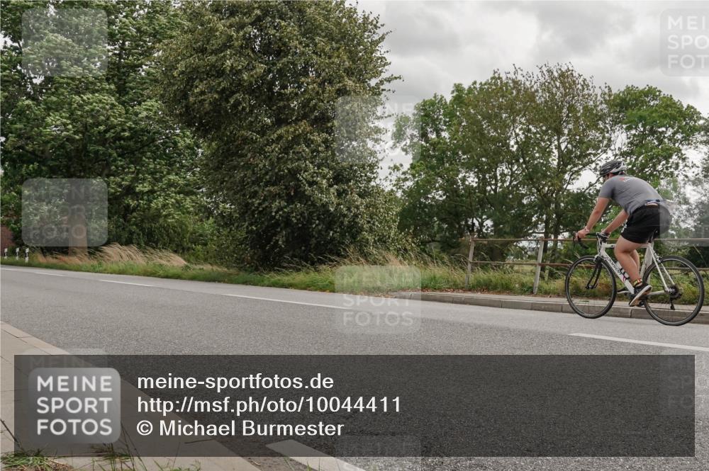 30.08.2026 - Elbe Triathlon Hamburg Michael Burmester http://msf.ph/oto/10044411 30.08.2026 15:04:32 Radfahren  meine-sportfotos.de