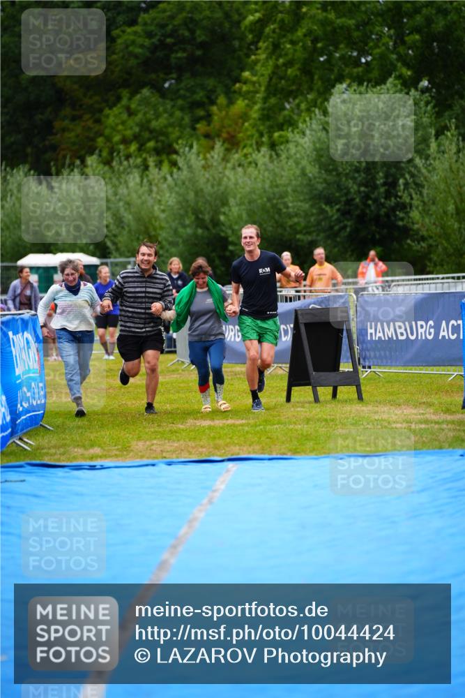 30.08.2026 - Elbe Triathlon Hamburg LAZAROV Photography http://msf.ph/oto/10044424 30.08.2026 16:44:41 Ziel  meine-sportfotos.de