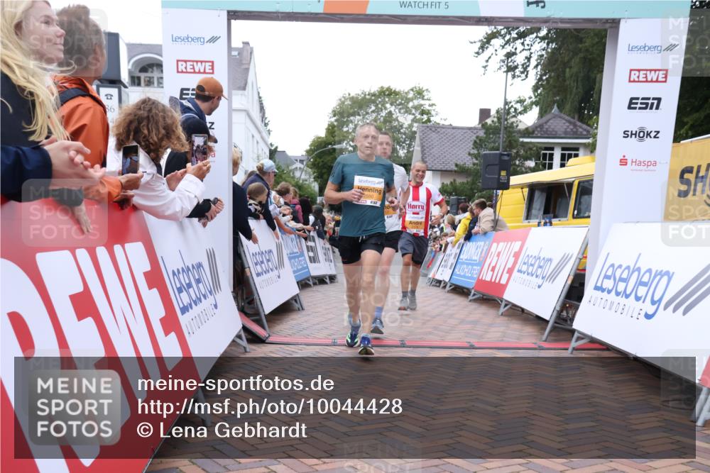 30.08.2026 - Blankeneser Heldenlauf Lena Gebhardt http://msf.ph/oto/10044428 30.08.2026 11:49:58 Ziel 2054, 2178, 2365, 2550, 2569, 2617, 2674 meine-sportfotos.de