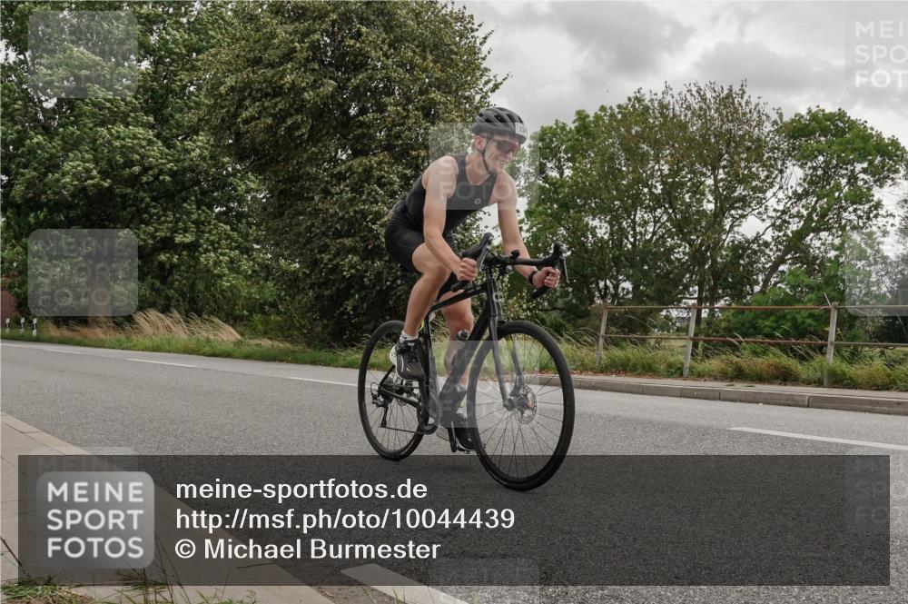 30.08.2026 - Elbe Triathlon Hamburg Michael Burmester http://msf.ph/oto/10044439 30.08.2026 15:04:54 Radfahren  meine-sportfotos.de
