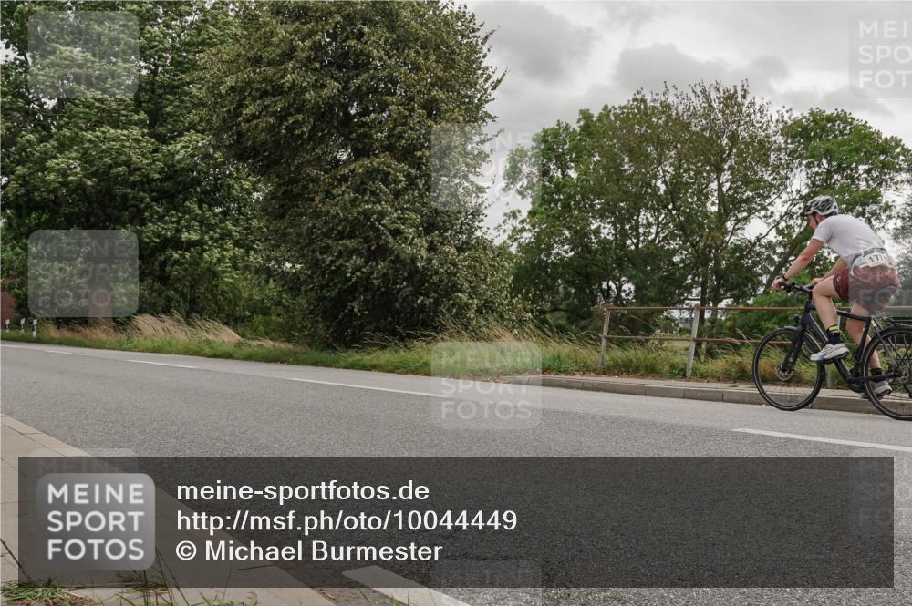 30.08.2026 - Elbe Triathlon Hamburg Michael Burmester http://msf.ph/oto/10044449 30.08.2026 15:05:12 Radfahren  meine-sportfotos.de