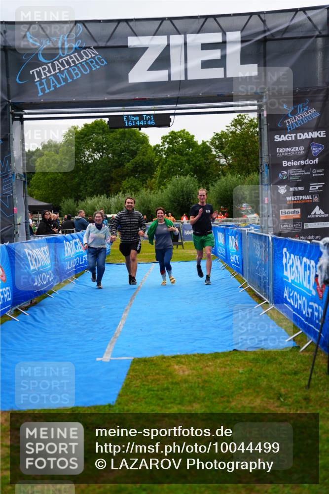 30.08.2026 - Elbe Triathlon Hamburg LAZAROV Photography http://msf.ph/oto/10044499 30.08.2026 16:44:45 Ziel  meine-sportfotos.de