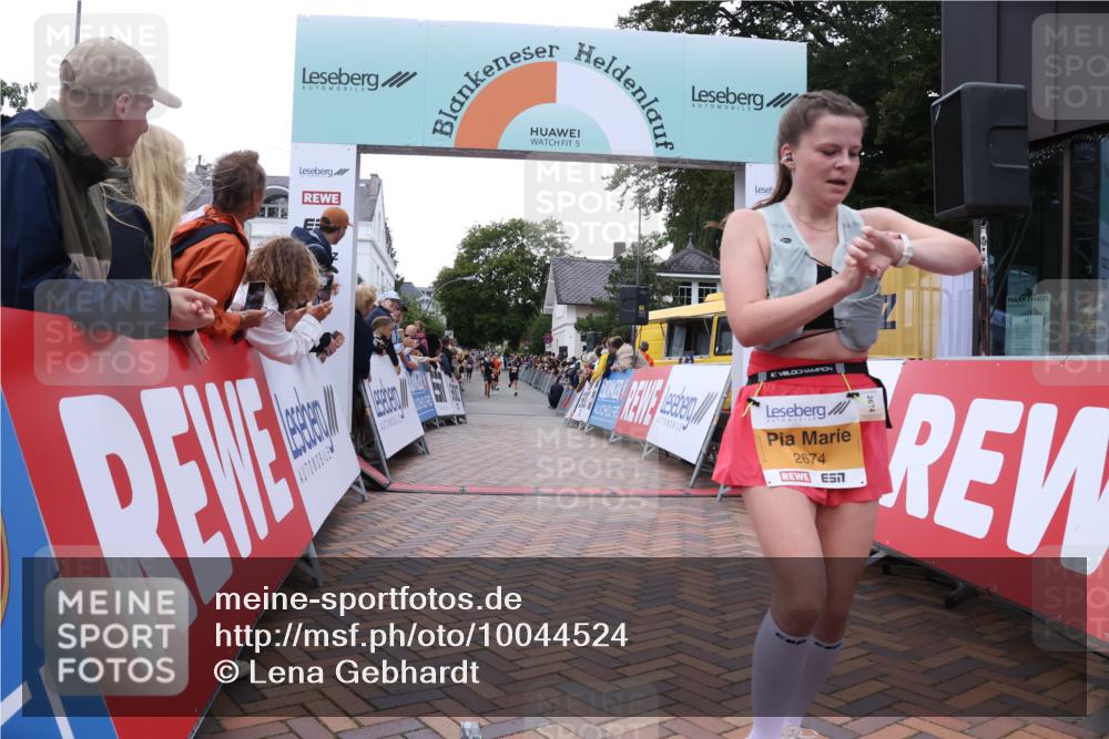 30.08.2026 - Blankeneser Heldenlauf Lena Gebhardt http://msf.ph/oto/10044524 30.08.2026 11:50:02 Ziel 2054, 2178, 2550, 2617, 2674 meine-sportfotos.de